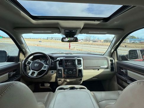 Used 2014 RAM 2500 Laramie w/ Cold Weather Group image 16