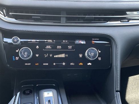 New 2026 INFINITI QX60 Autograph image 17