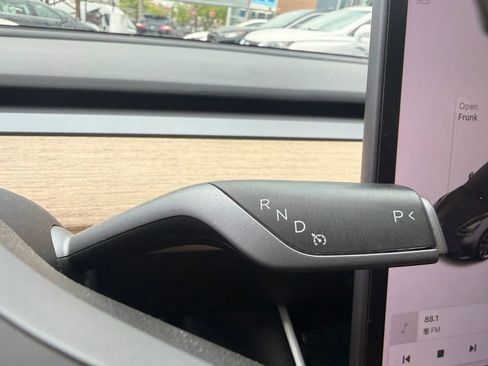 Used 2020 Tesla Model 3 Standard Range Plus RWD image 17