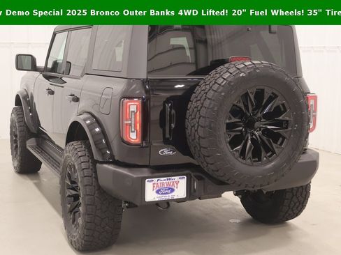 New 2025 Ford Bronco Outer Banks image 7