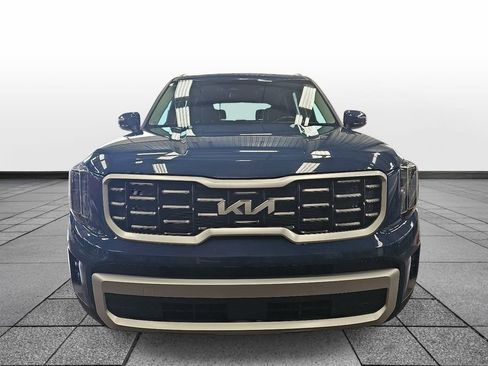 Used 2025 Kia Telluride S image 2