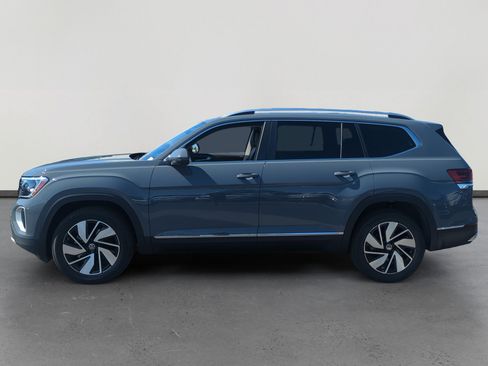 New 2026 Volkswagen Atlas SEL image 2