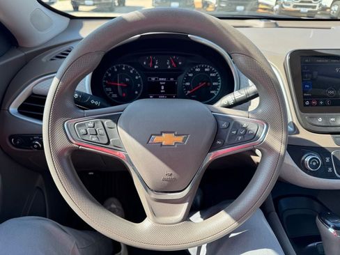 Used 2019 Chevrolet Malibu LS FWD image 15