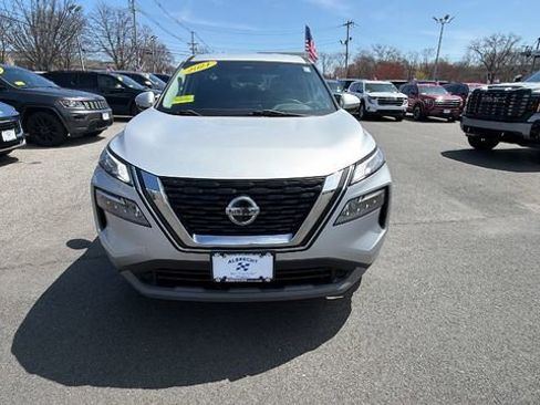 Used 2021 Nissan Rogue SV AWD/4WD image 2