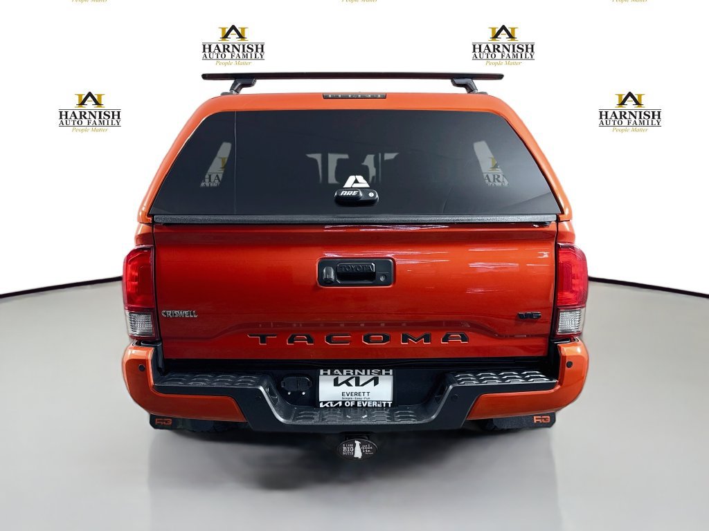 Used 2018 Toyota Tacoma TRD Sport w/ Technology Package AWD/4WD image 6