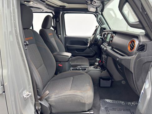 Used 2021 Jeep Gladiator Mojave AWD/4WD image 17