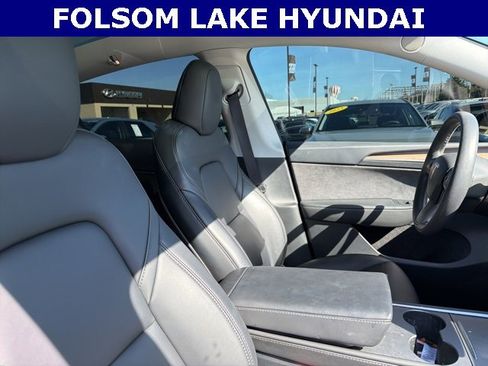 Used 2023 Tesla Model Y 2WD image 13