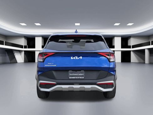 Used 2024 Kia Sportage EX image 4
