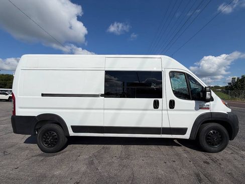 Used 2021 RAM ProMaster 2500 FWD image 5