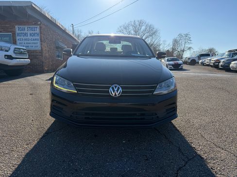 Used 2017 Volkswagen Jetta SE image 8