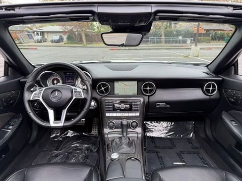 Used 2015 Mercedes-Benz SLK 350 image 10