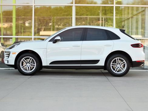 Used 2017 Porsche Macan AWD/4WD image 6