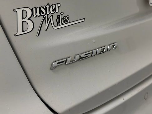 Used 2020 Ford Fusion SE FWD image 21