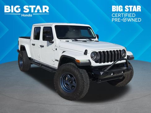 Used 2024 Jeep Gladiator Sport AWD/4WD image 1