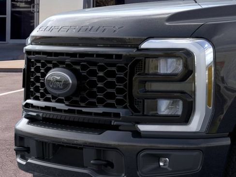 New 2026 Ford F350 XLT w/ XLT Premium Package AWD/4WD image 17
