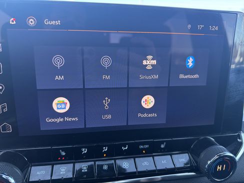 Used 2023 Chevrolet Colorado LT w/ LT Convenience Package II image 25