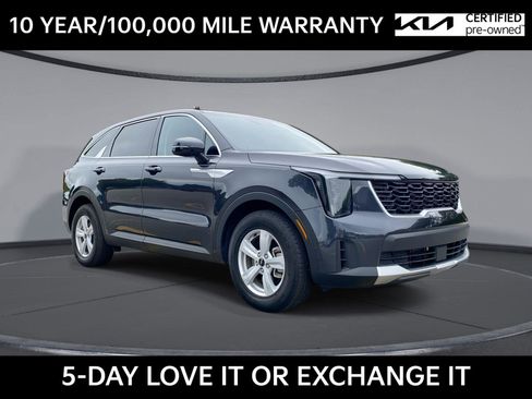 Certified 2025 Kia Sorento LX FWD image 1