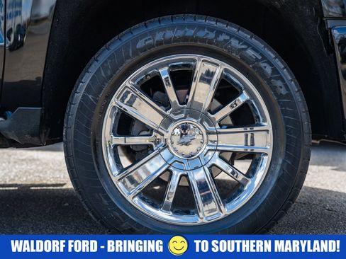 Used 2017 Chevrolet Silverado 1500 High Country image 19