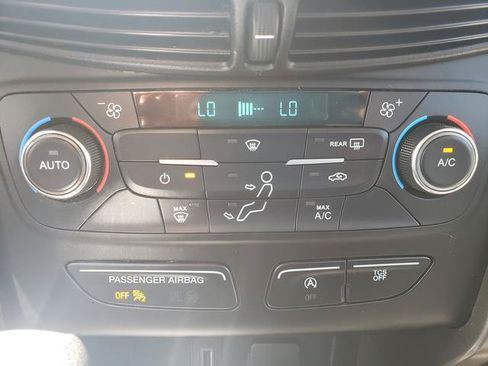 Used 2017 Ford Escape SE AWD/4WD image 21