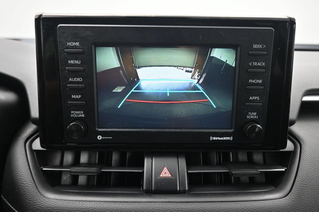 Used 2021 Toyota RAV4 LE FWD image 18