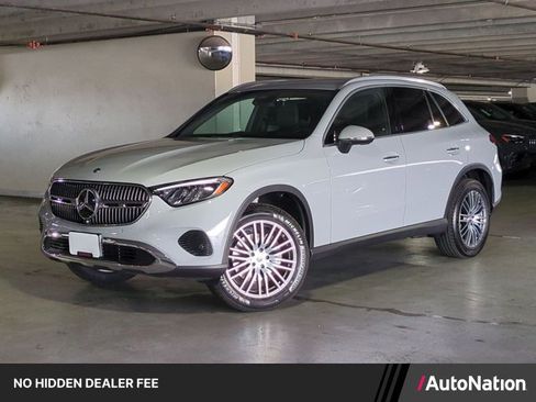 Used 2026 Mercedes-Benz GLC 300 image 1