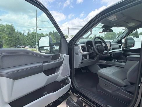 New 2026 Ford F350 XLT w/ XLT Premium Package AWD/4WD image 29