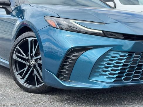 Used 2025 Toyota Camry XSE FWD image 3