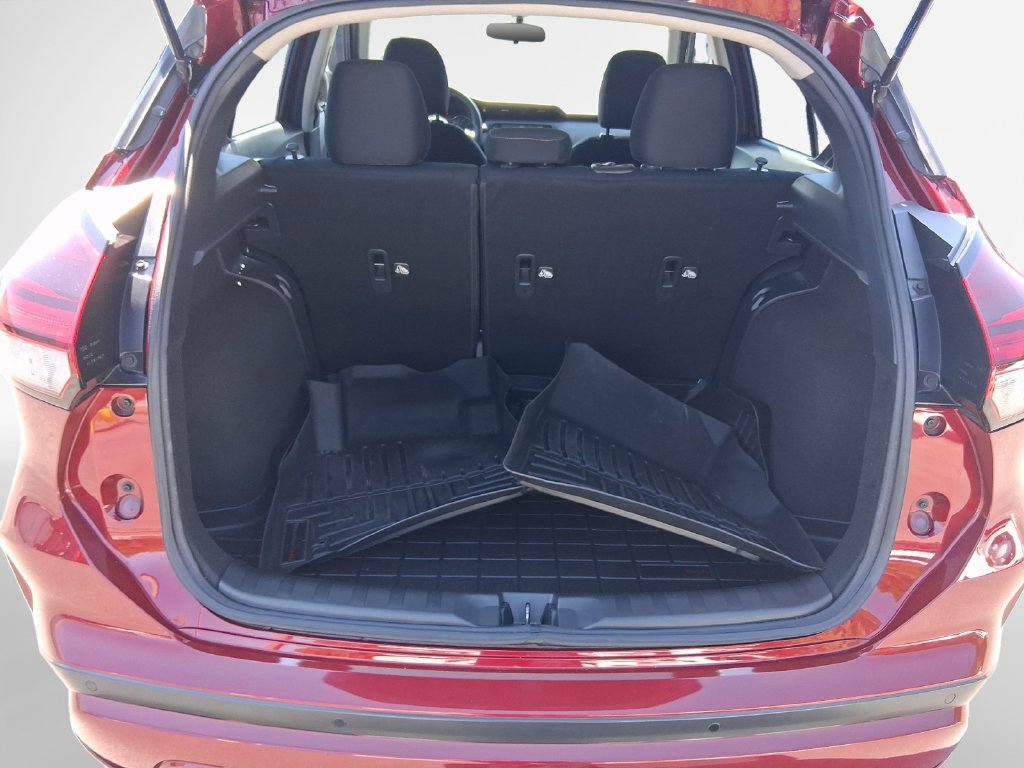 Used 2022 Nissan Kicks SV FWD image 25