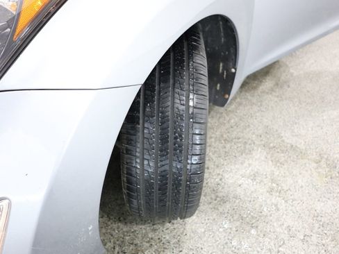 Used 2015 Hyundai Elantra Limited w/ Option Group 05 FWD image 4