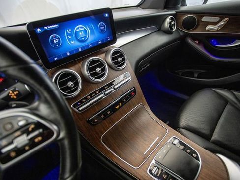 Used 2020 Mercedes-Benz GLC 300 4MATIC w/ Parking Assistance Package image 51