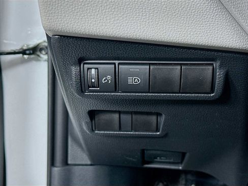 Used 2024 Toyota Corolla Cross LE w/ Moonroof Package AWD/4WD image 10