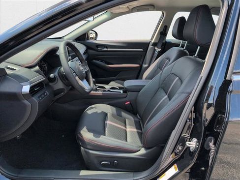 New 2025 Nissan Altima 2.5 SR image 14