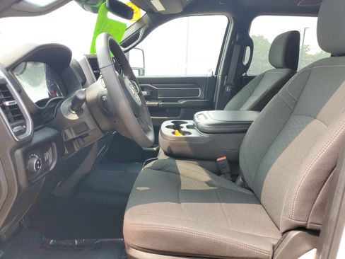 Used 2026 RAM 2500 Big Horn AWD/4WD image 8