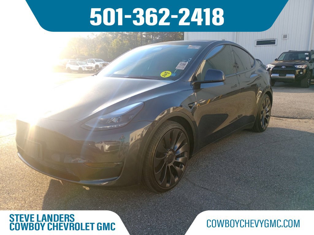 Used 2025 Tesla Model Y Performance AWD/4WD image 1