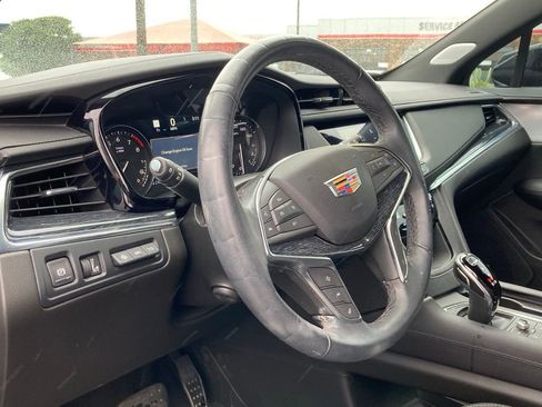 Used 2023 Cadillac XT5 Premium Luxury w/ Technology Package image 9