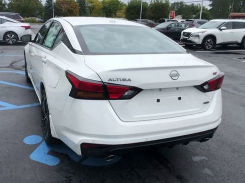 New 2025 Nissan Altima 2.5 SR image 9