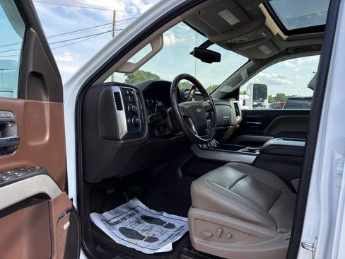 Used 2019 Chevrolet Silverado 2500 LTZ w/ Duramax Plus Package AWD/4WD image 20