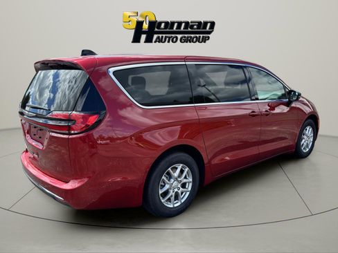 New 2025 Chrysler Pacifica Select FWD image 5