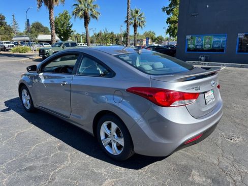 Used 2013 Hyundai Elantra FWD image 7