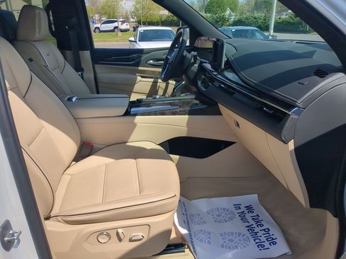 Certified 2023 Cadillac Escalade ESV Premium Luxury w/ LPO, Radiant Package AWD/4WD image 27