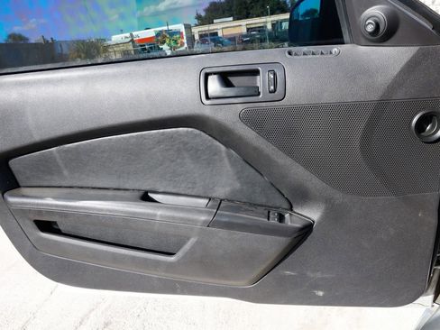 Used 2014 Ford Mustang GT image 40