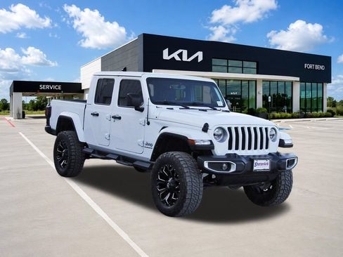 Used 2021 Jeep Gladiator Overland w/ Popular Equipment Package AWD/4WD image 3