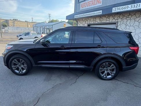 Used 2021 Ford Explorer XLT w/ Equipment Group 202A AWD/4WD image 2