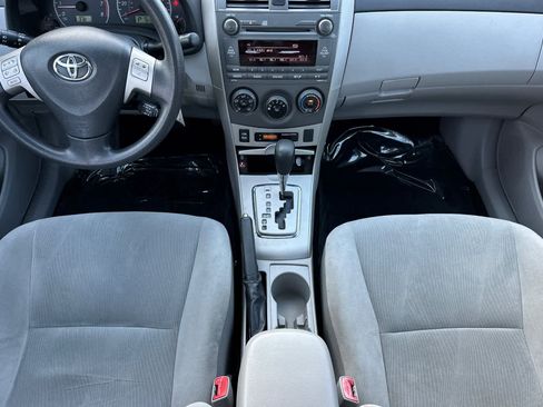 Used 2011 Toyota Corolla LE w/ Premium Pkg image 3
