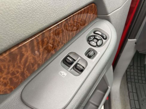 Used 2006 Dodge Ram 1500 Truck SLT image 16