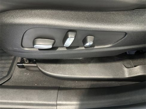 Certified 2024 Cadillac XT6 Premium Luxury image 23