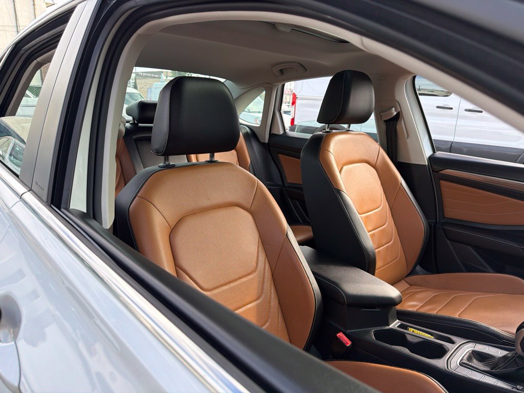 Used 2024 Volkswagen Jetta SEL FWD image 10