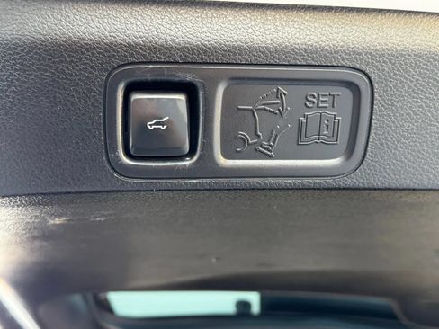 Used 2018 Ford Expedition Platinum AWD/4WD image 18