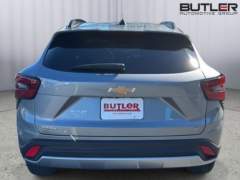 New 2026 Chevrolet Trax LT w/ Driver Confidence Package image 4