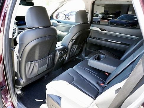 Used 2024 Hyundai Palisade SEL FWD image 26
